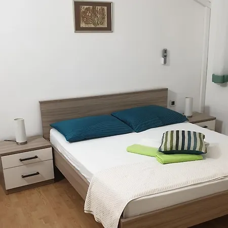 With Parking Space - Mulo, Zadar - 24619 Apartament