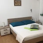 With Parking Space - Mulo, Zadar - 24619 Apartman